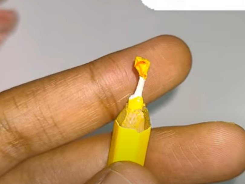 Smallest Kite Carved On The Pencil Tip